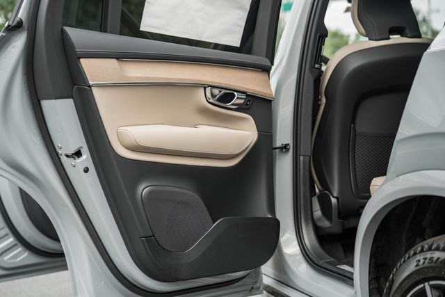 New 2026 Volvo XC90 T8 Plus w/ Protection Package Premier AWD/4WD image 36
