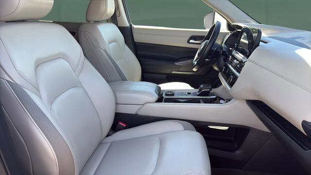 Used 2023 Nissan Pathfinder SL w/ SL Premium Package AWD/4WD image 25
