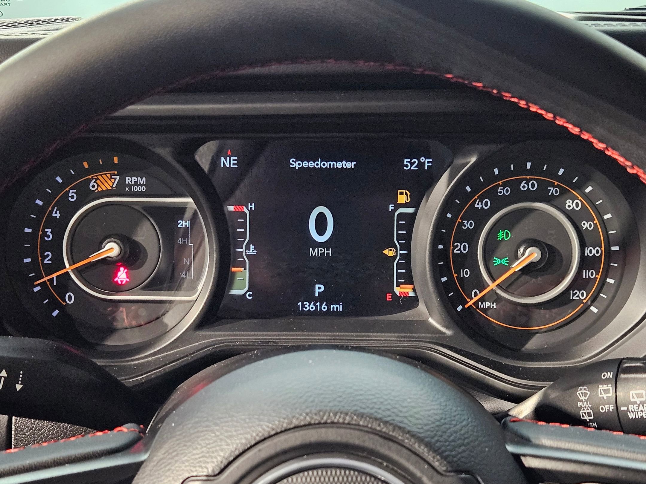 Used 2024 Jeep Wrangler Unlimited Rubicon w/ Technology Group AWD/4WD image 15