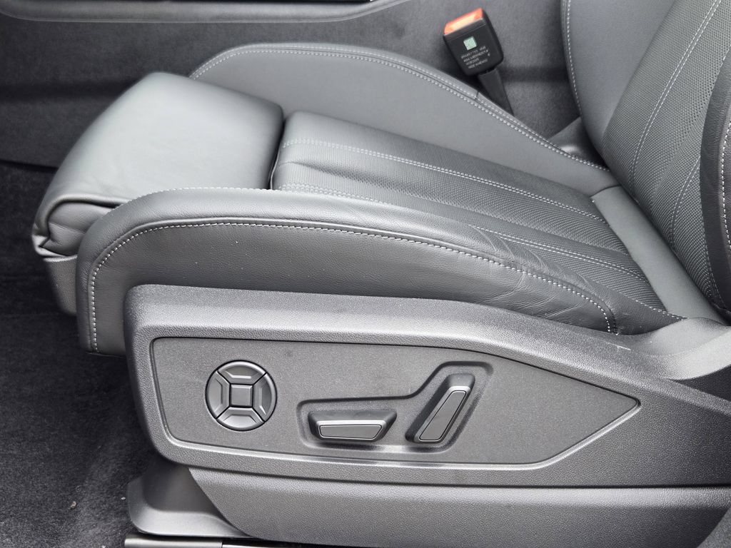 Certified 2025 Audi Q5 Premium Plus AWD/4WD image 31