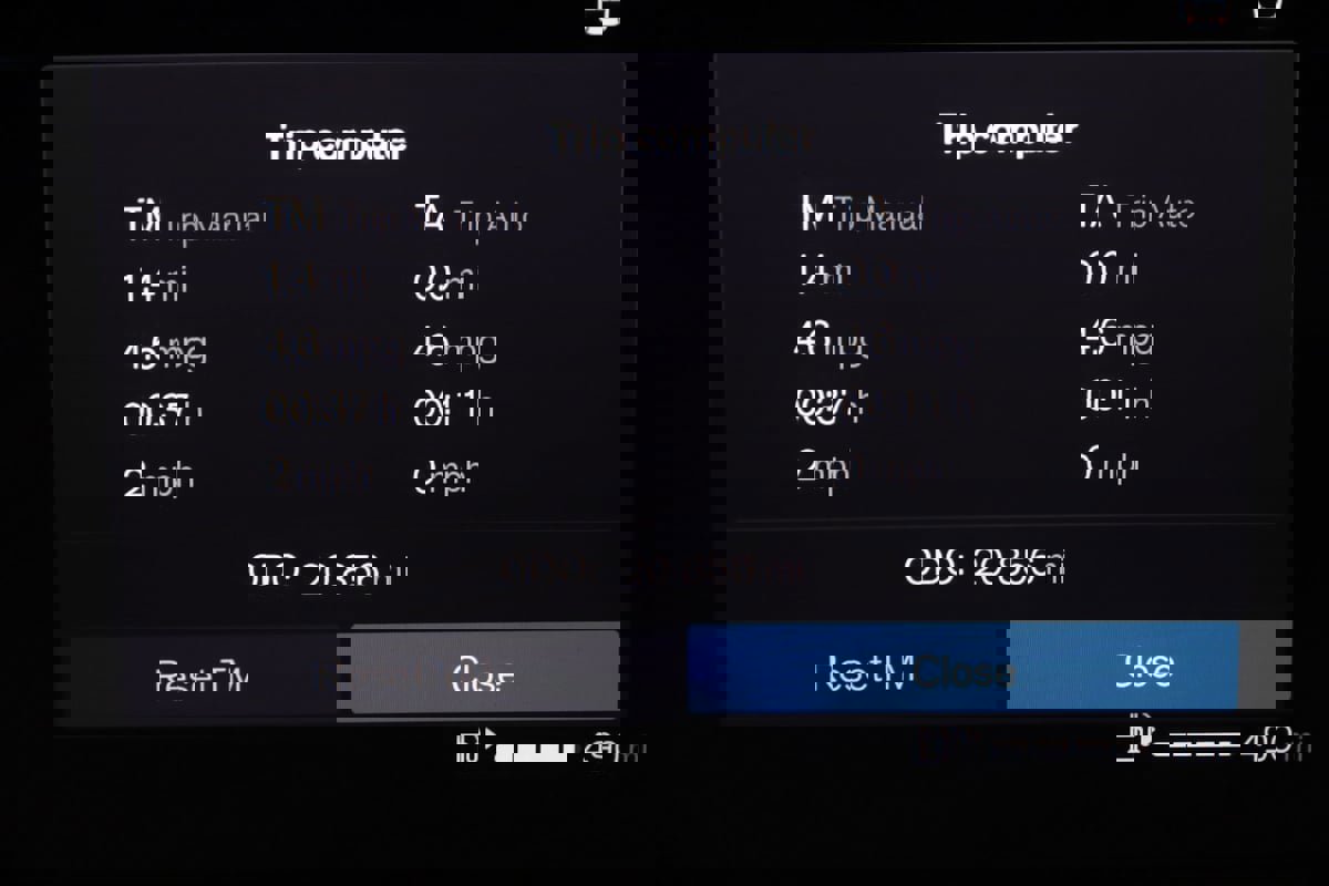 Used 2023 Volvo XC60 B5 Plus w/ Climate Package image 37