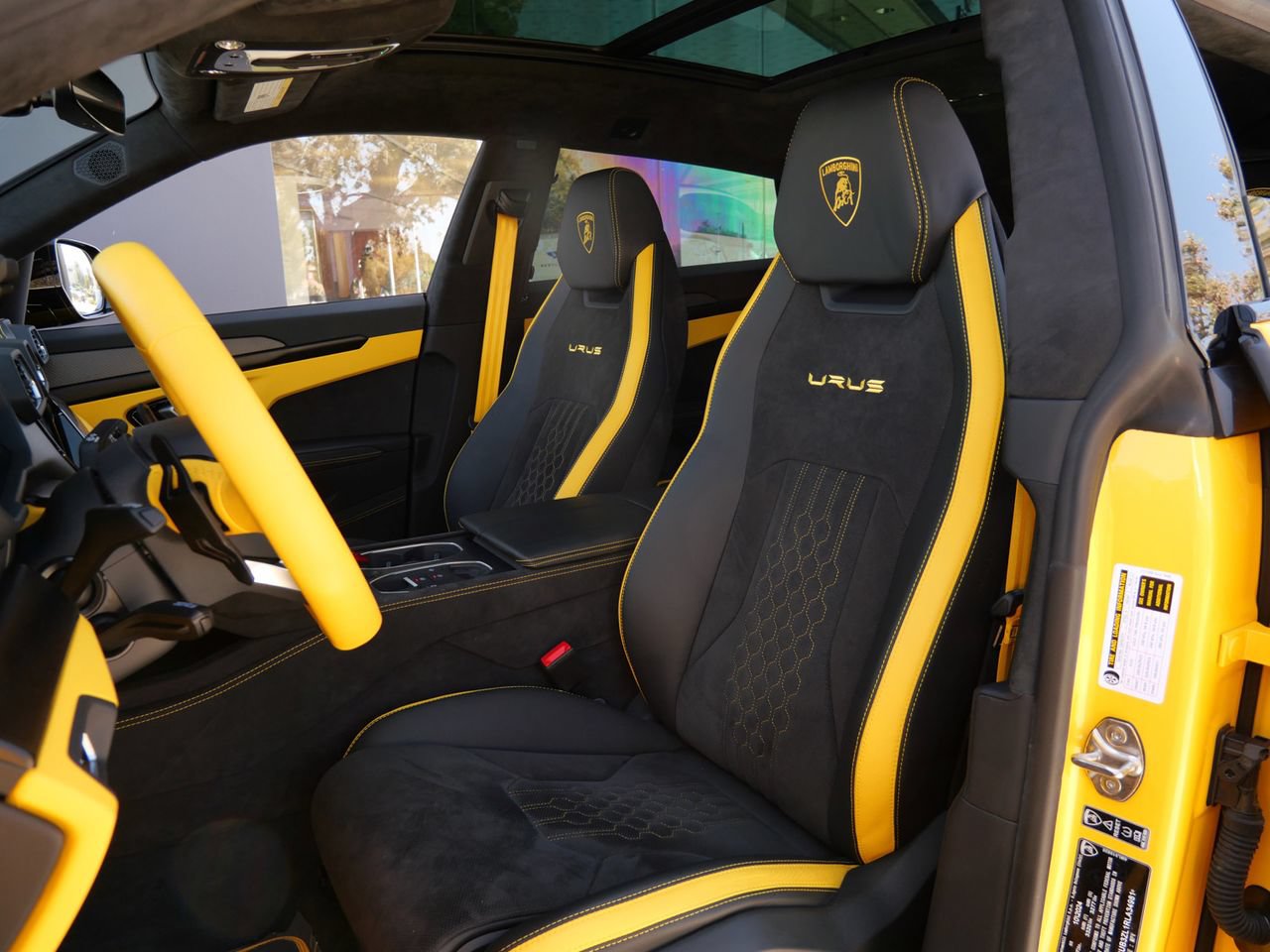 Used 2024 Lamborghini Urus S AWD/4WD image 18