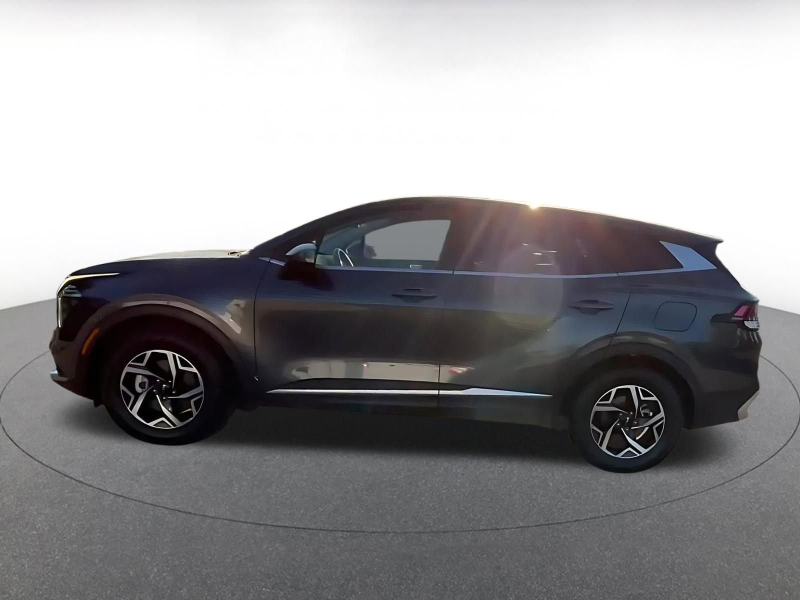 Used 2024 Kia Sportage LX FWD image 9
