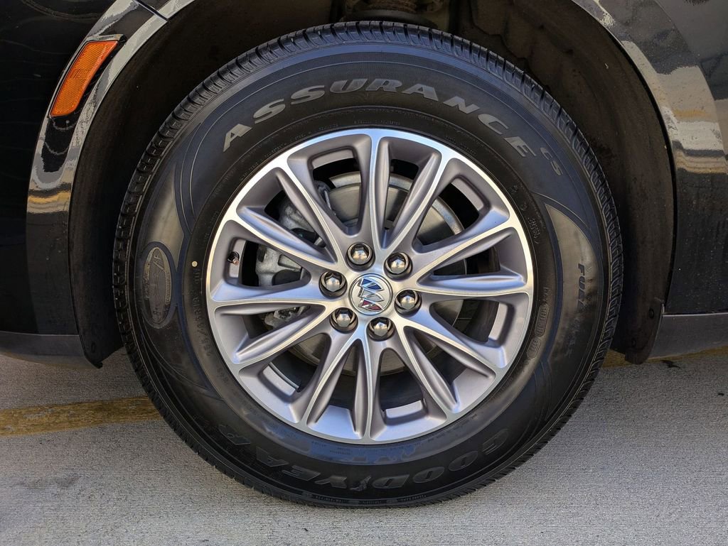 Used 2024 Buick Enclave Premium AWD/4WD image 31