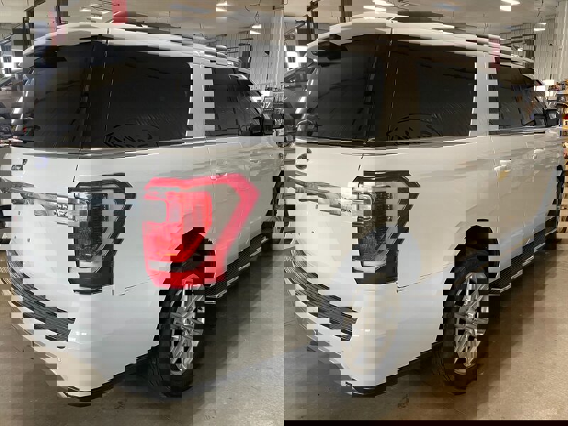 Used 2019 Ford Expedition Max XLT w/ Equipment Group 202A image 6