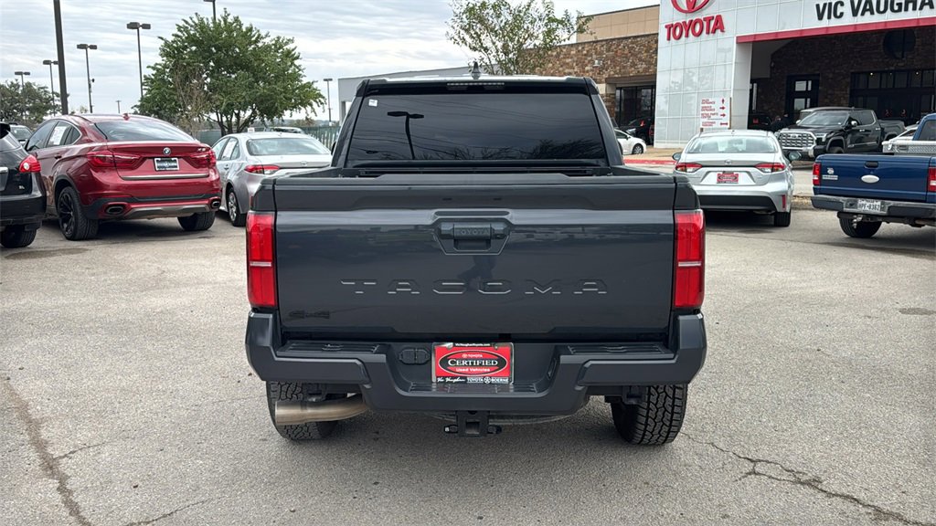 Used 2024 Toyota Tacoma TRD Off-Road image 4