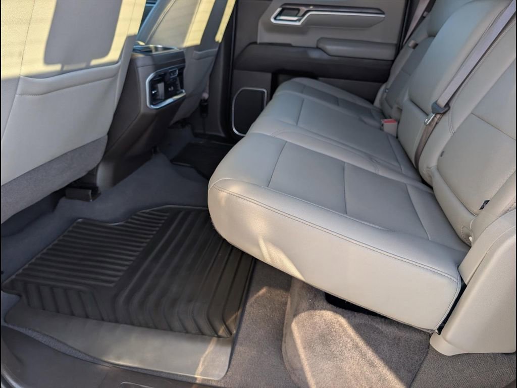 Used 2022 Chevrolet Silverado 1500 LTZ w/ Technology Package image 13