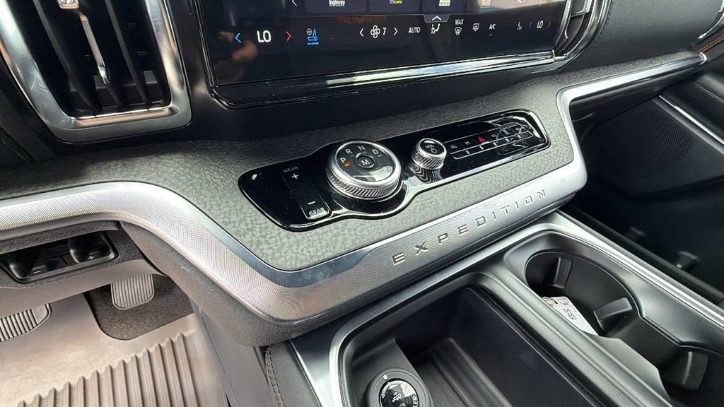 Used 2026 Ford Expedition Tremor AWD/4WD image 26