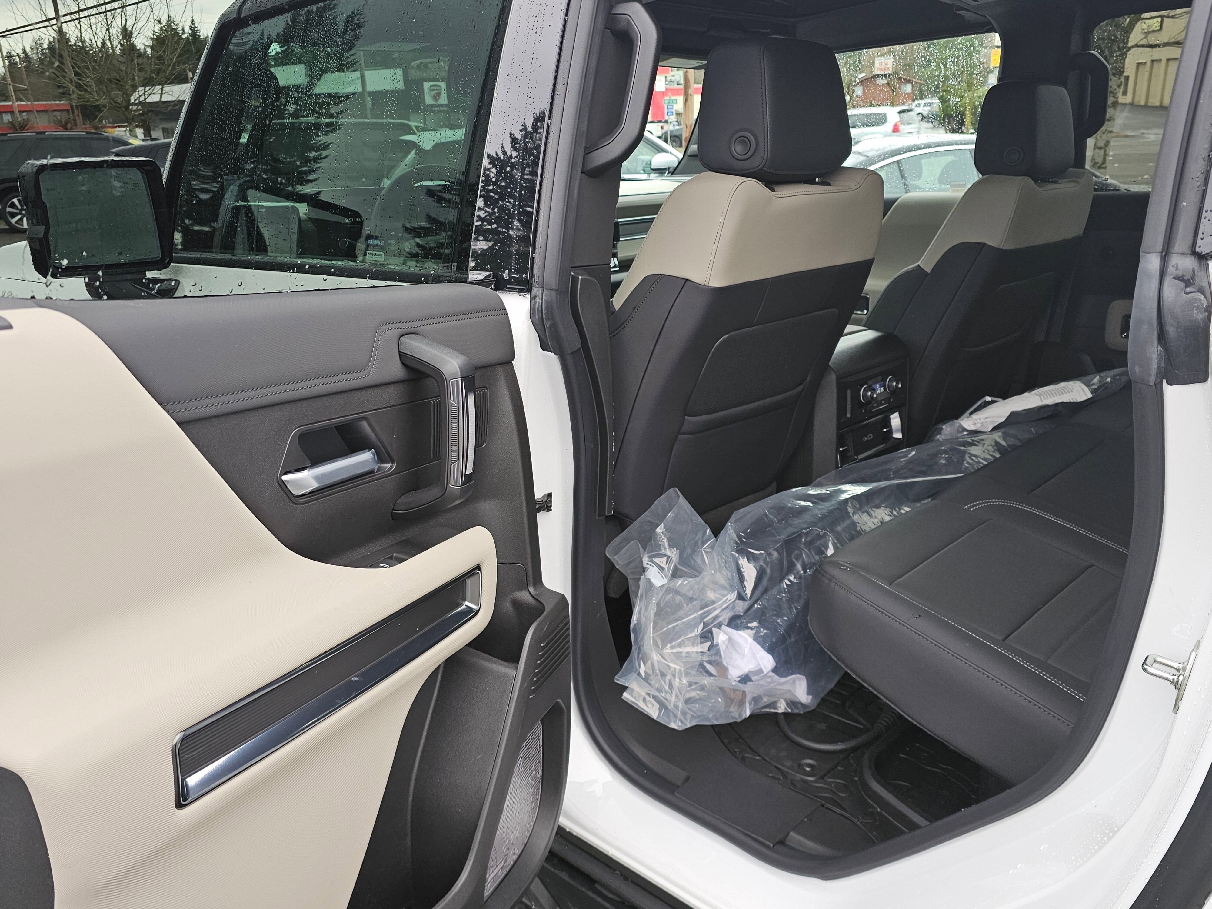 New 2026 GMC Hummer EV 4x4 Crew Cab w/ LPO, Dark Essentials Package image 14