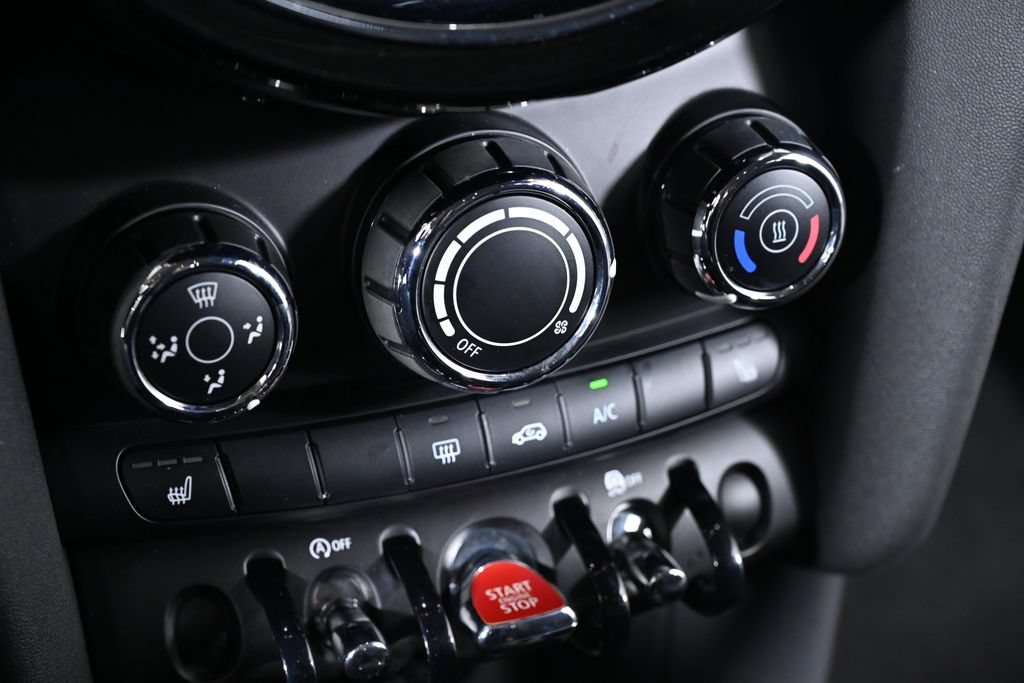 Certified 2022 MINI Cooper 4-Door Hardtop FWD image 17