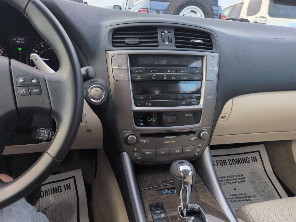 Used 2010 Lexus IS 250C RWD image 17