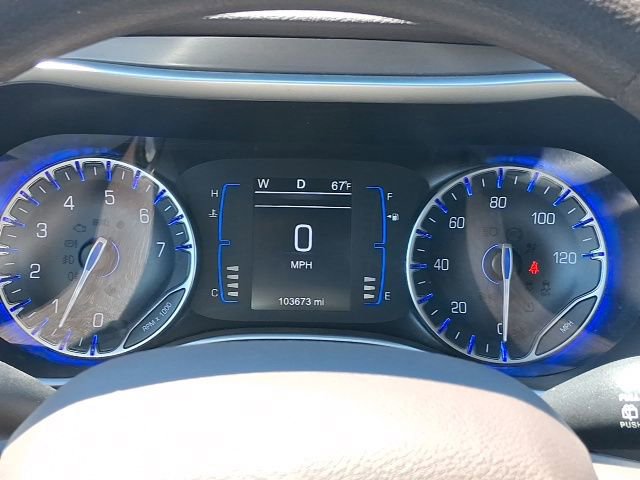 Used 2017 Chrysler Pacifica Touring FWD image 18