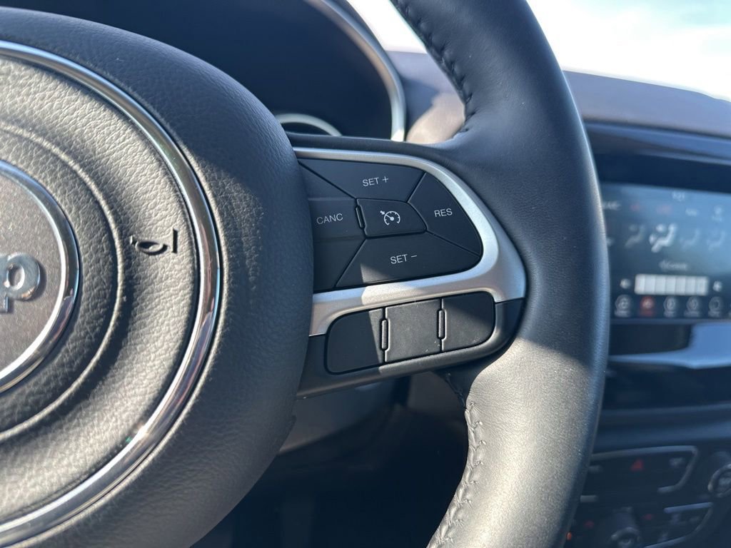 Used 2018 Jeep Compass Latitude w/ Popular Equipment Group AWD/4WD image 20