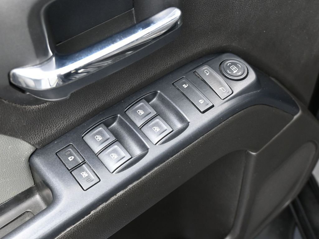 Used 2018 Chevrolet Silverado 1500 Custom w/ Custom Value Package image 16