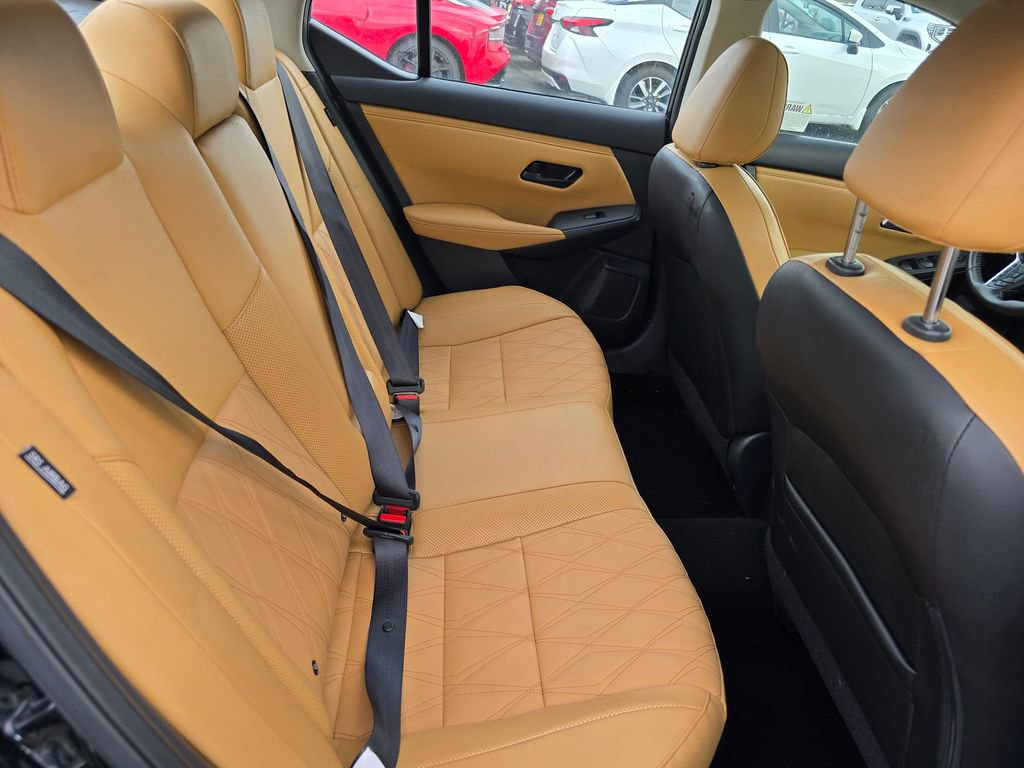 Used 2024 Nissan Sentra SV w/ SV Premium Package image 12