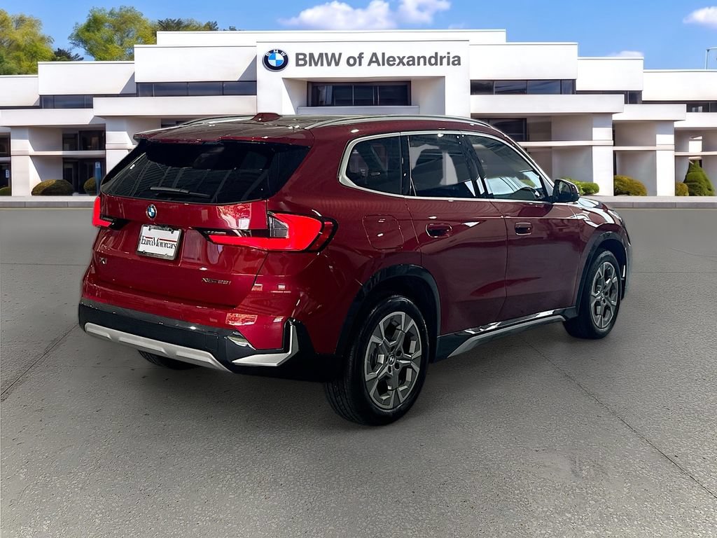 Used 2026 BMW X1 xDrive28i w/ Technology Package AWD/4WD image 7