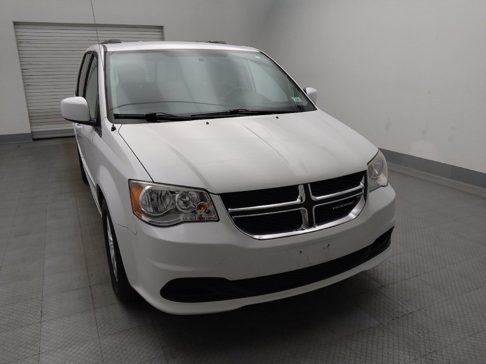 Used 2016 Dodge Grand Caravan SXT FWD image 14