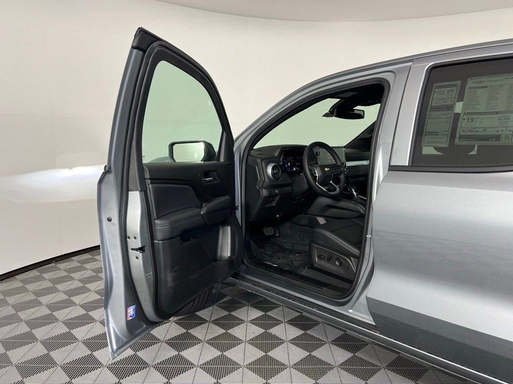 New 2025 Chevrolet Colorado LT w/ LT Convenience Package image 9