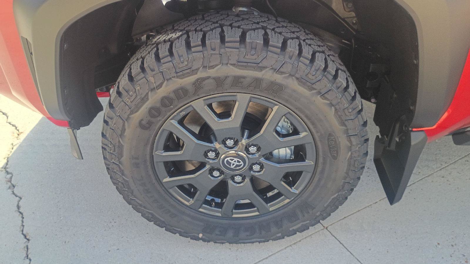 New 2026 Toyota 4Runner SR5 AWD/4WD image 25