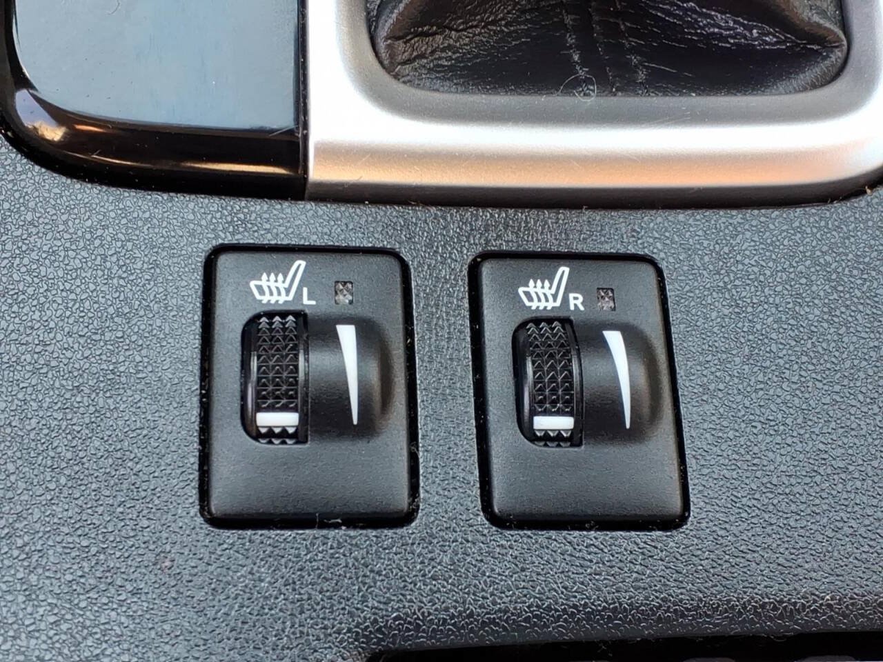 Used 2019 Toyota Highlander XLE FWD image 26