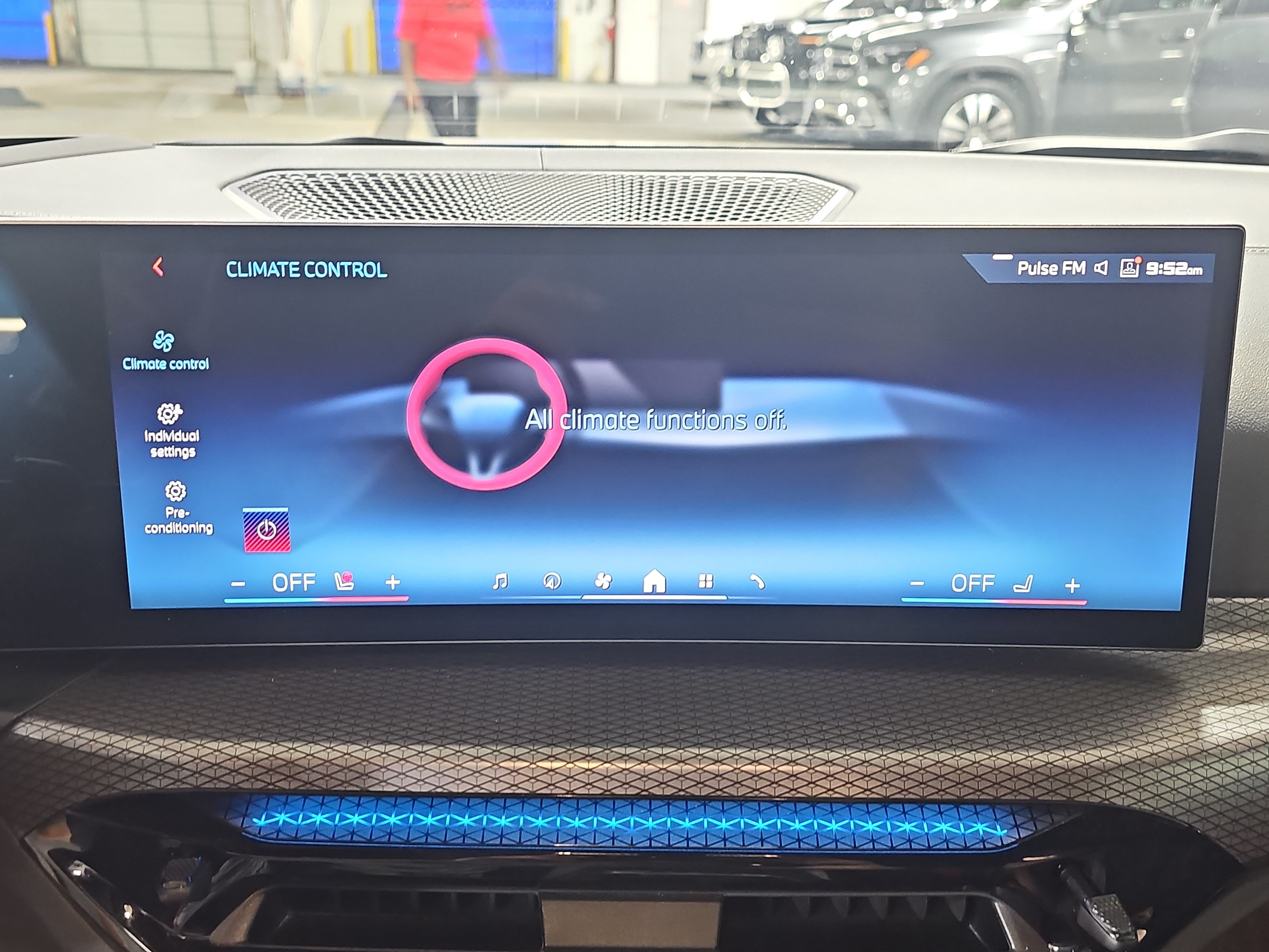 Certified 2025 BMW M440i Coupe w/ Premium Package RWD image 23