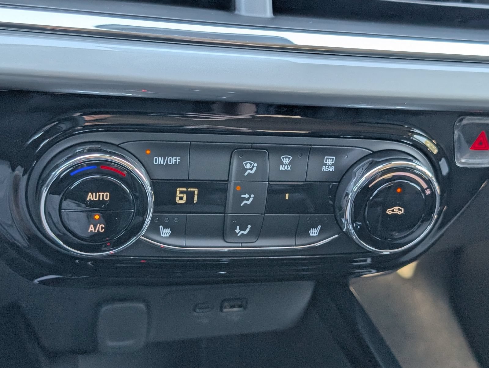 New 2026 Chevrolet Trax LT w/ LT Convenience Package FWD image 13