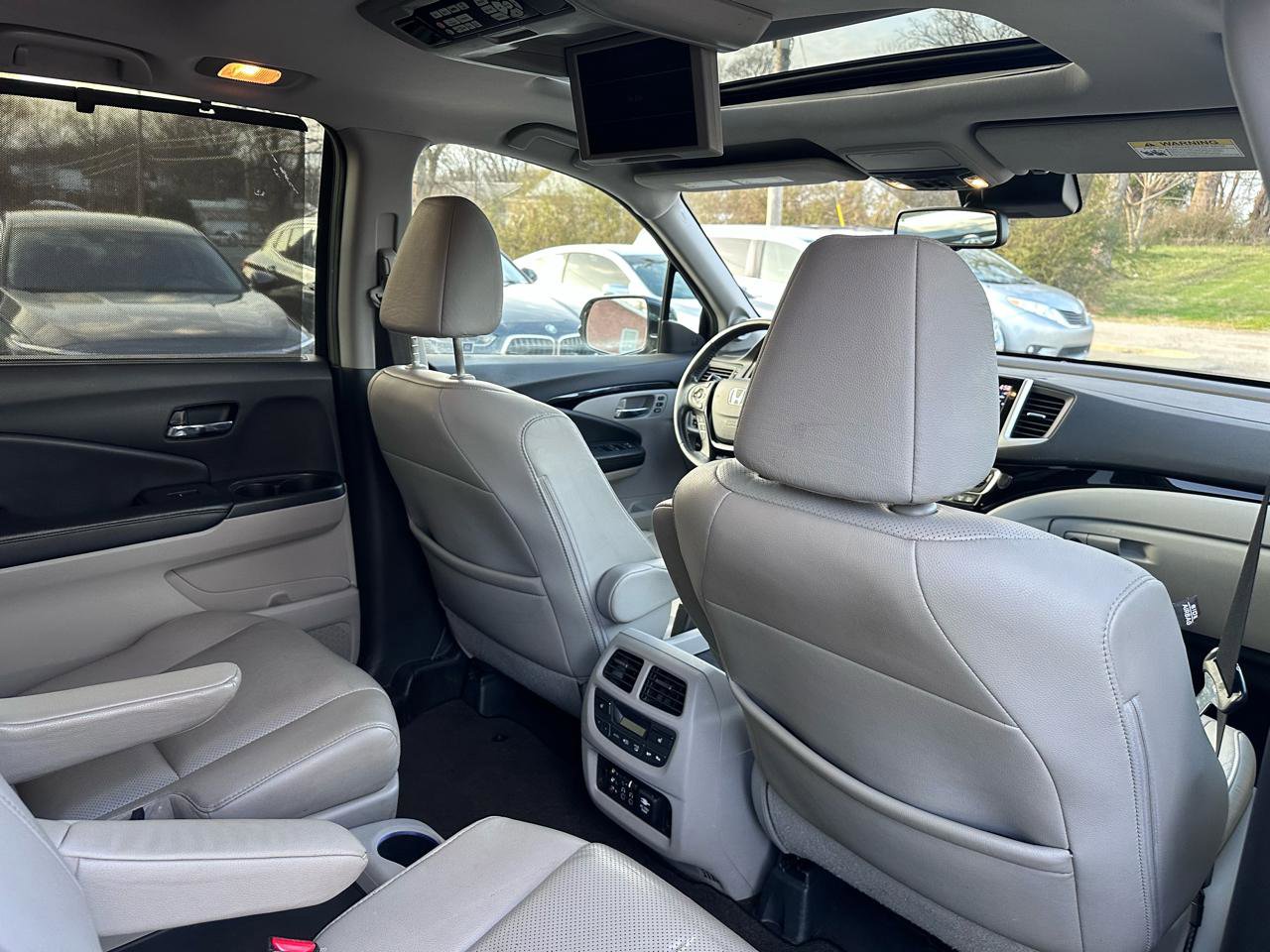 Used 2017 Honda Pilot Elite image 18