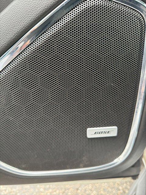 Used 2018 Chevrolet Suburban LT w/ Luxury Package image 24