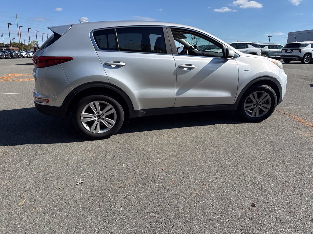 Used 2018 Kia Sportage LX AWD/4WD image 2