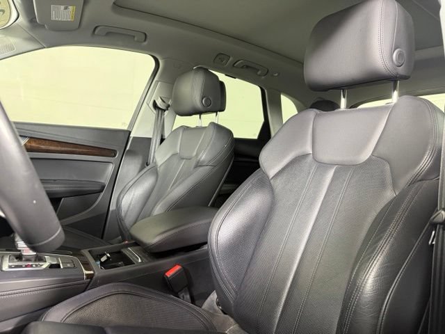 Used 2019 Audi Q5 2.0T Premium Plus w/ Premium Plus Package AWD/4WD image 5
