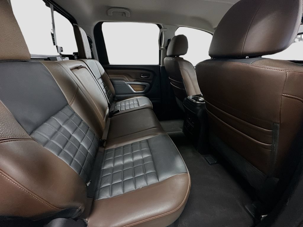 Used 2018 Nissan Titan Platinum Reserve AWD/4WD image 26