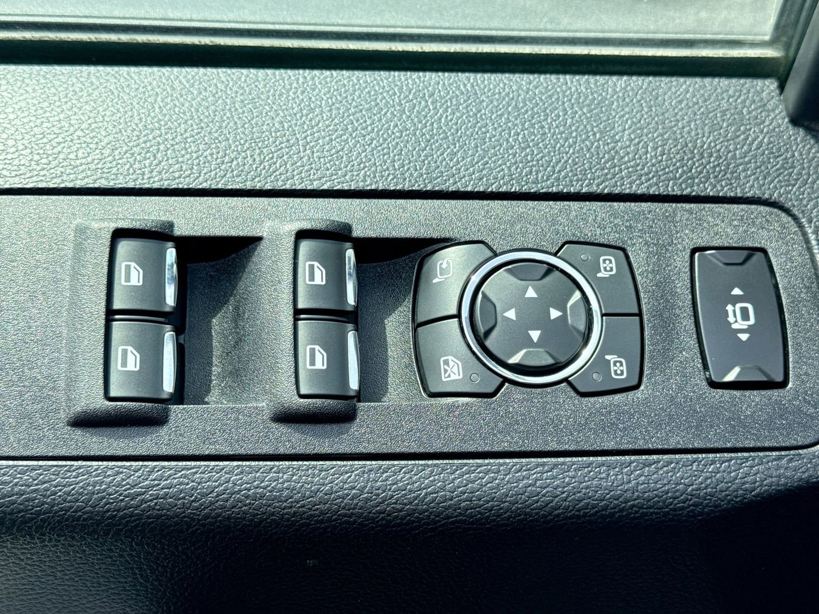 Used 2020 Ford F250 Lariat AWD/4WD image 17