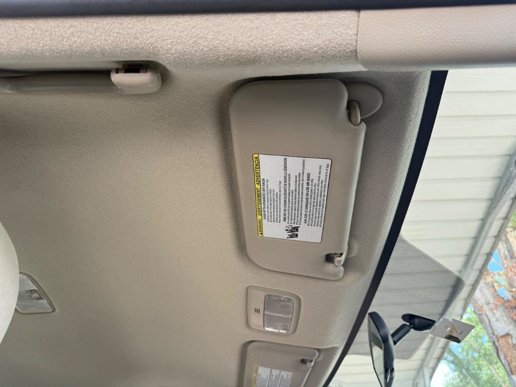 Used 2013 Toyota Corolla L FWD image 32