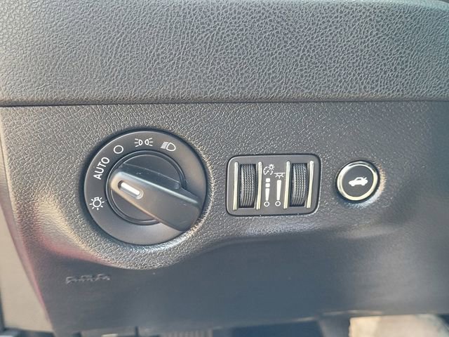 Used 2022 Dodge Charger SXT image 23