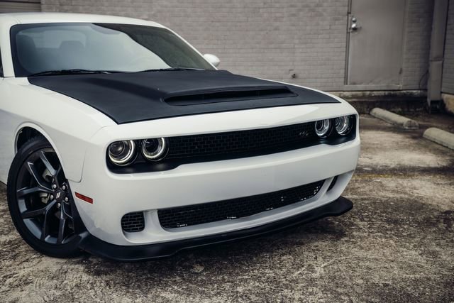 Used 2022 Dodge Challenger R/T w/ Blacktop Package RWD image 21