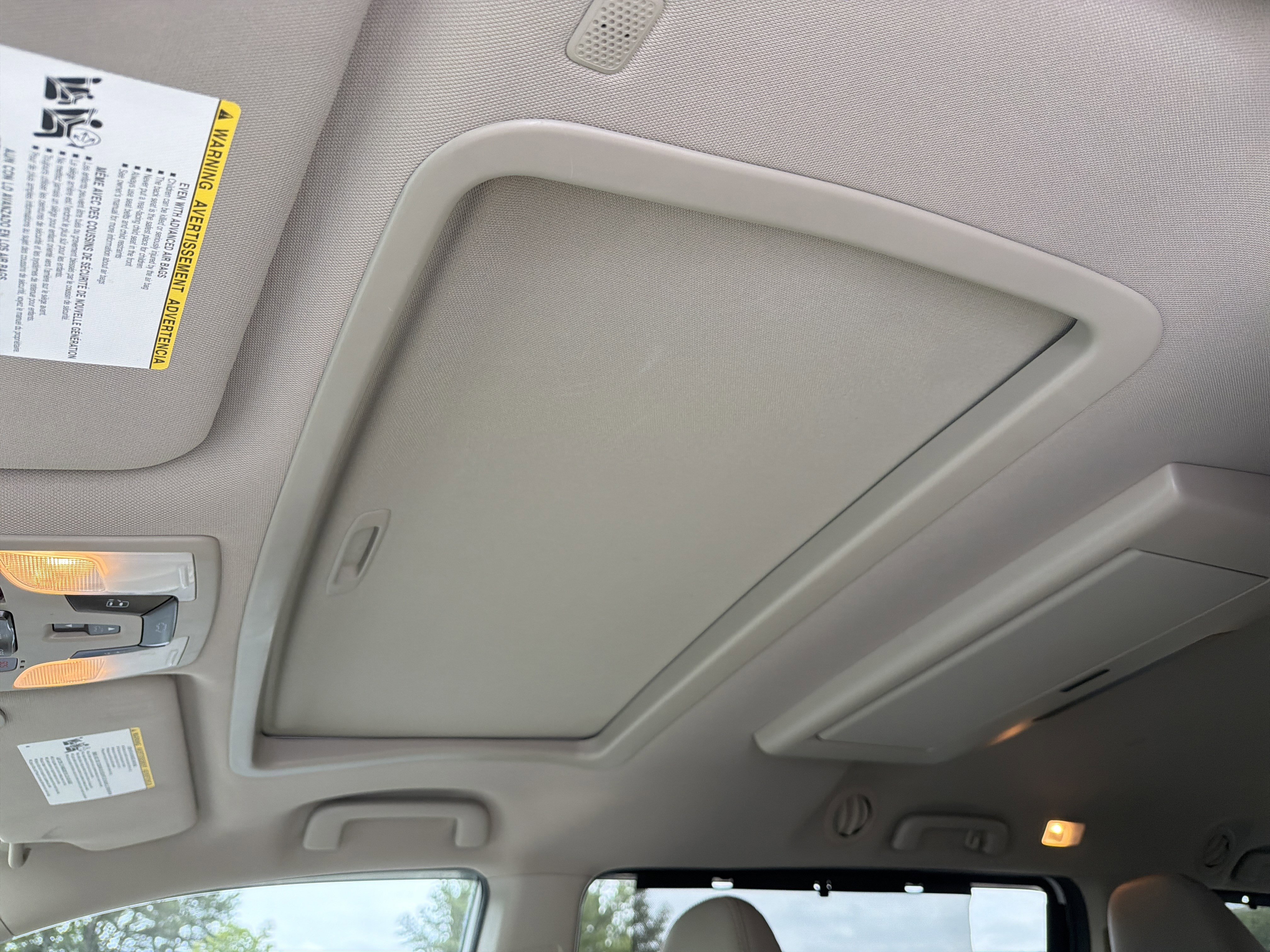 Used 2020 Toyota Sienna XLE Premium FWD image 31