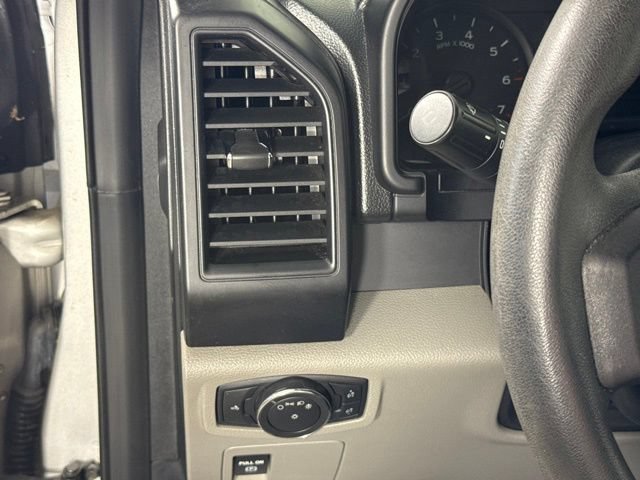 Used 2016 Ford F150 XL w/ Equipment Group 101A Mid AWD/4WD image 19