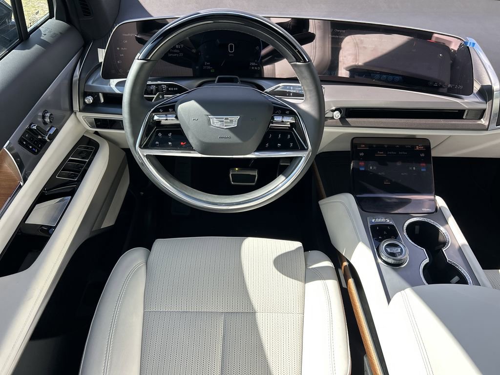 New 2026 Cadillac Vistiq Luxury image 14