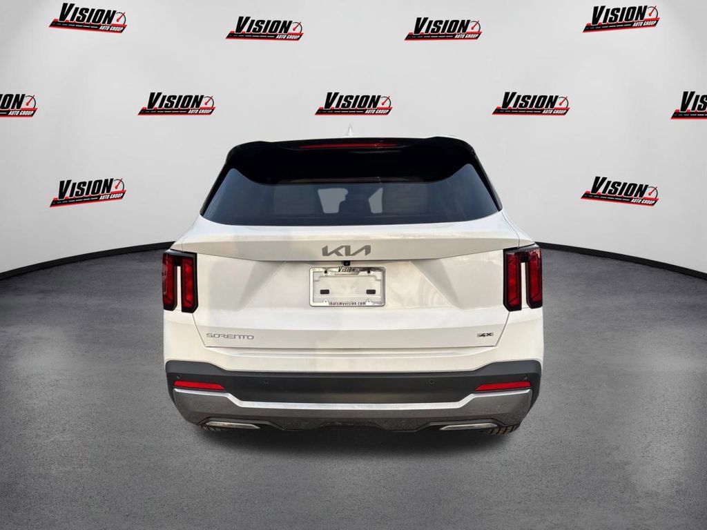 Certified 2025 Kia Sorento S image 6