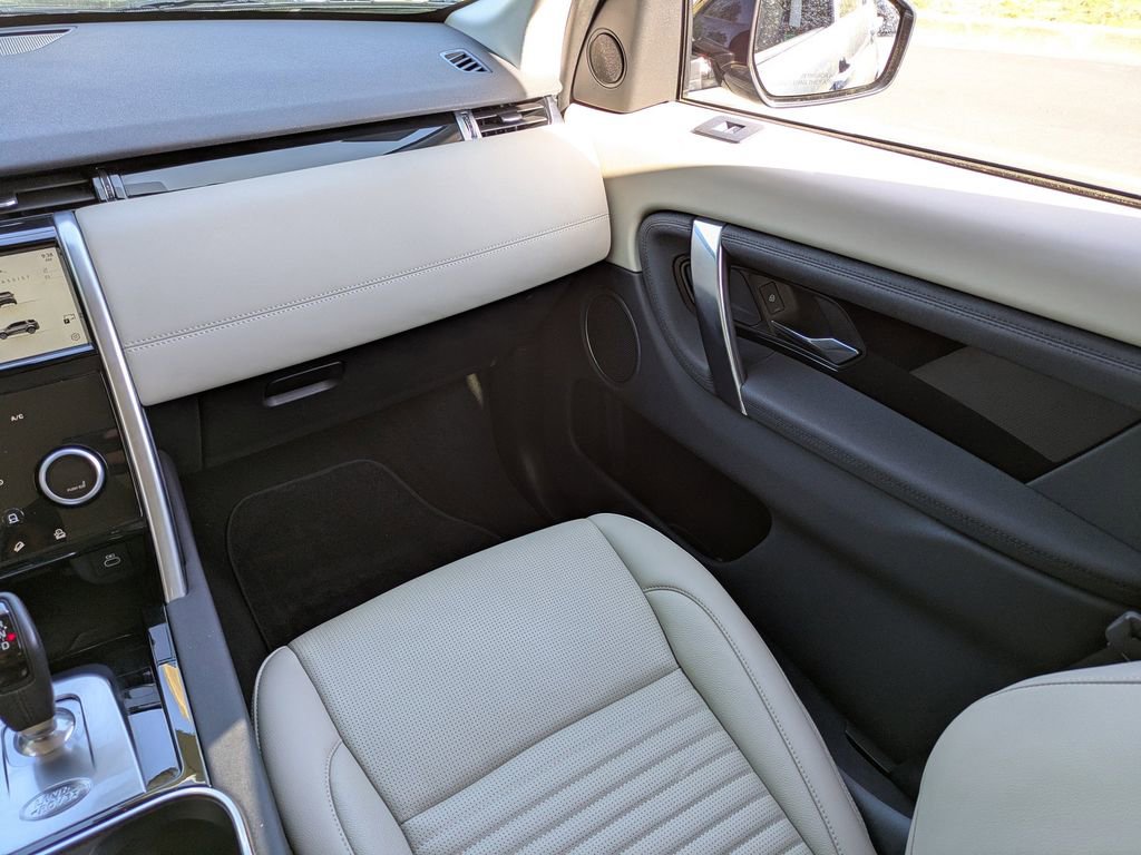 Used 2023 Land Rover Discovery Sport S image 20