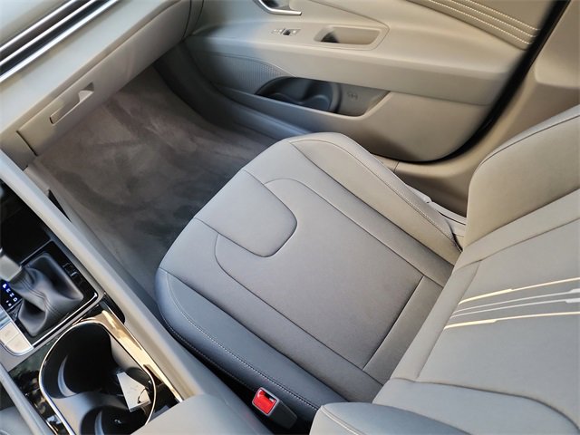 New 2025 Hyundai Elantra SEL w/ Cargo Package image 11