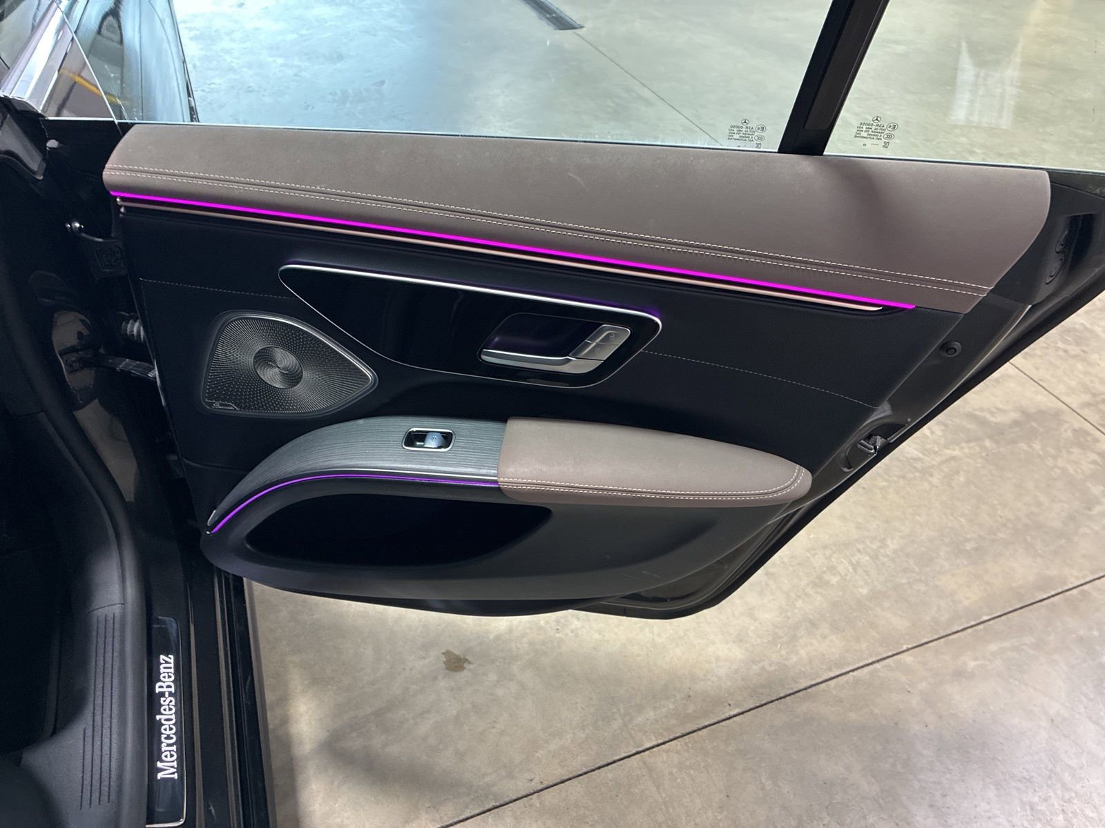 Used 2023 Mercedes-Benz EQS 580 4MATIC Sedan image 23