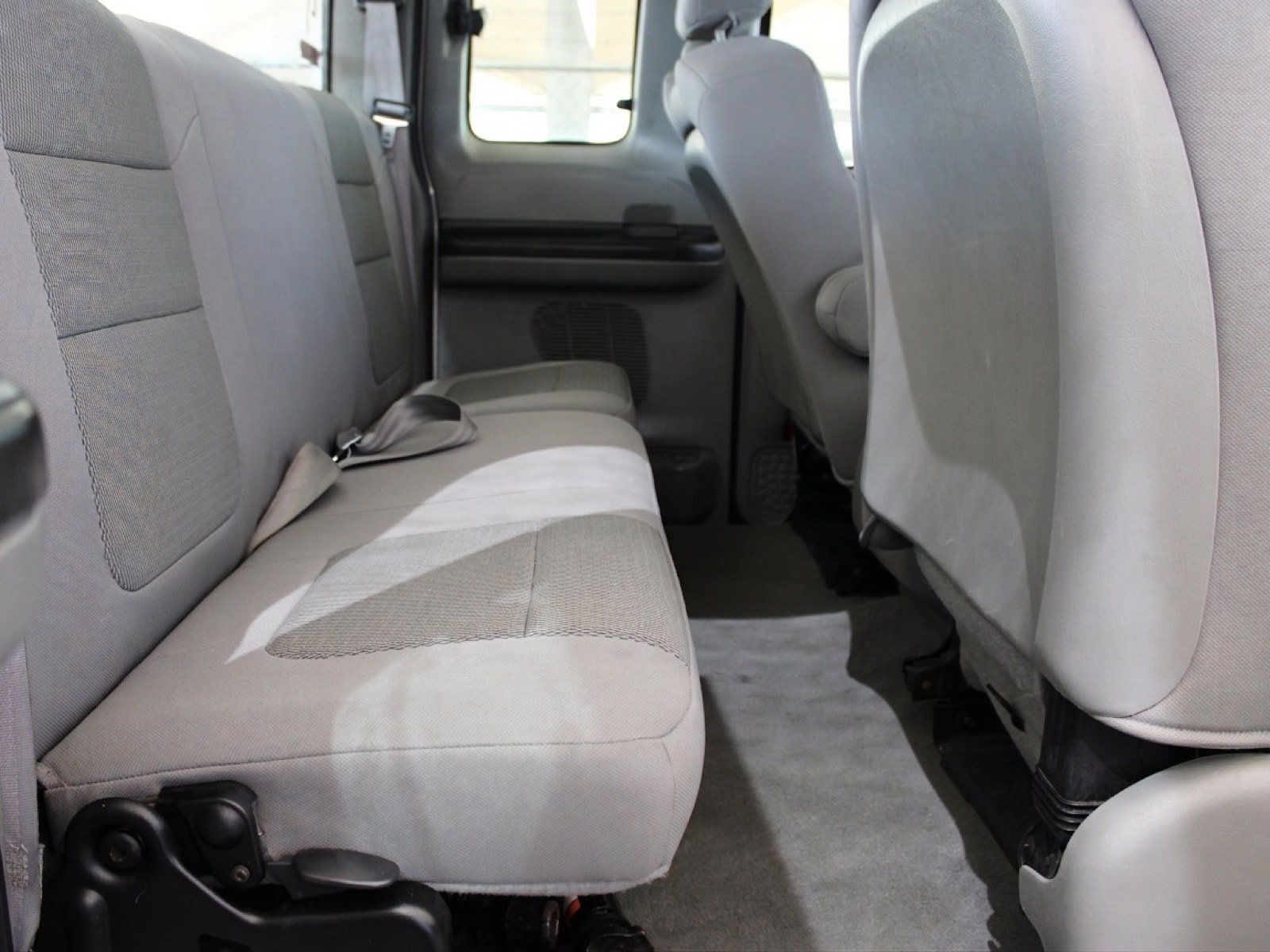 Used 2005 Ford F250 XLT AWD/4WD image 16