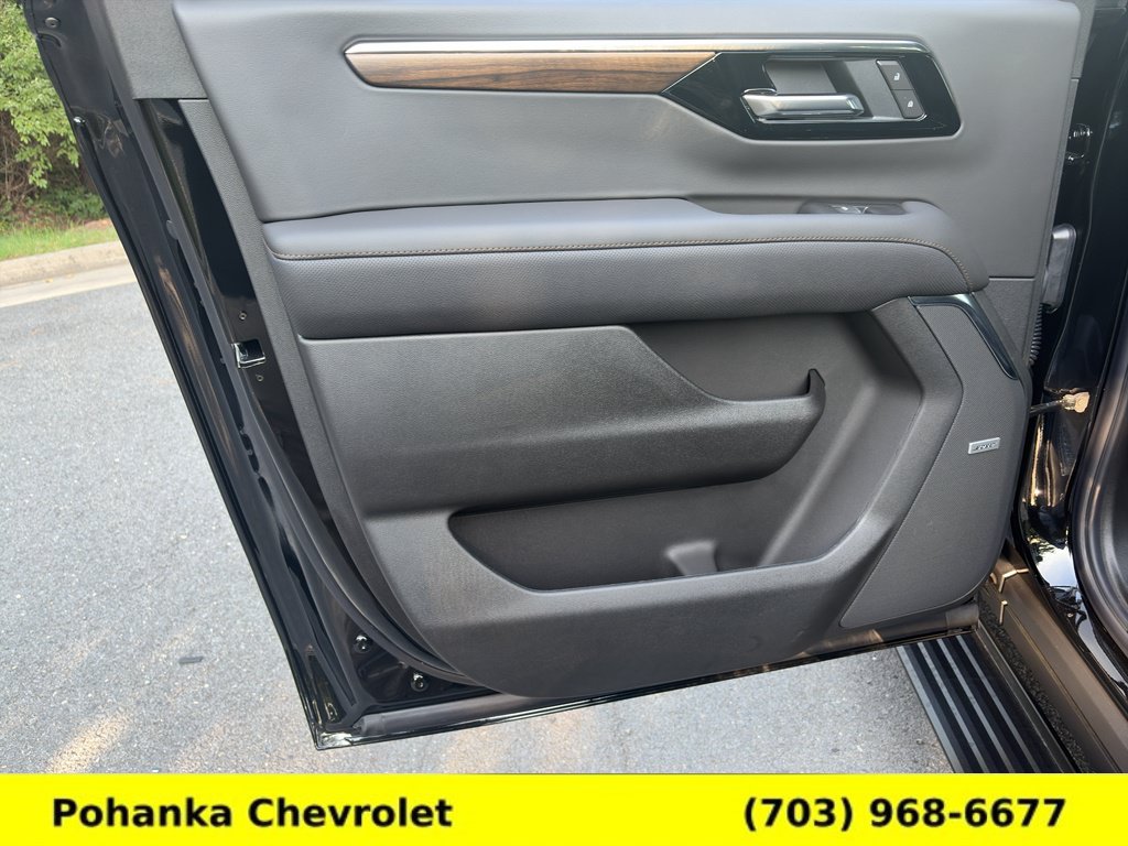 New 2026 Chevrolet Suburban High Country AWD/4WD image 25