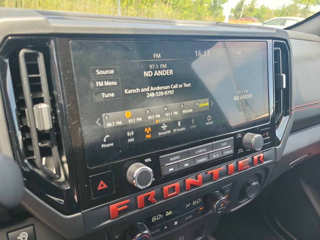 Used 2025 Nissan Frontier Pro-X RWD image 17