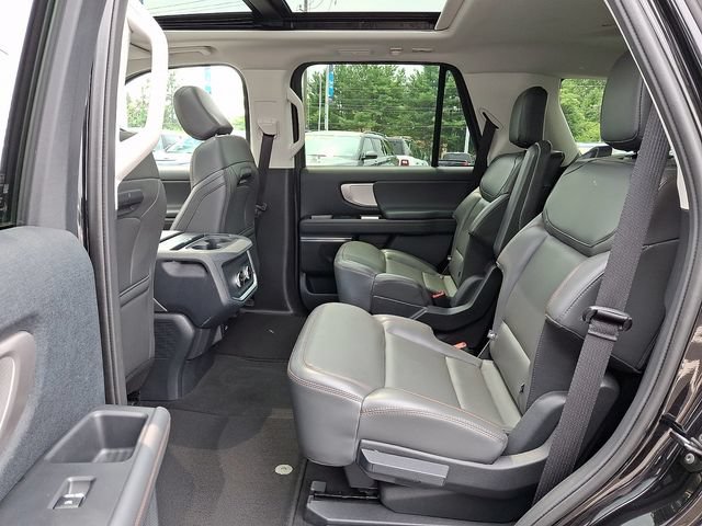 Certified 2025 Ford Expedition Active AWD/4WD image 12