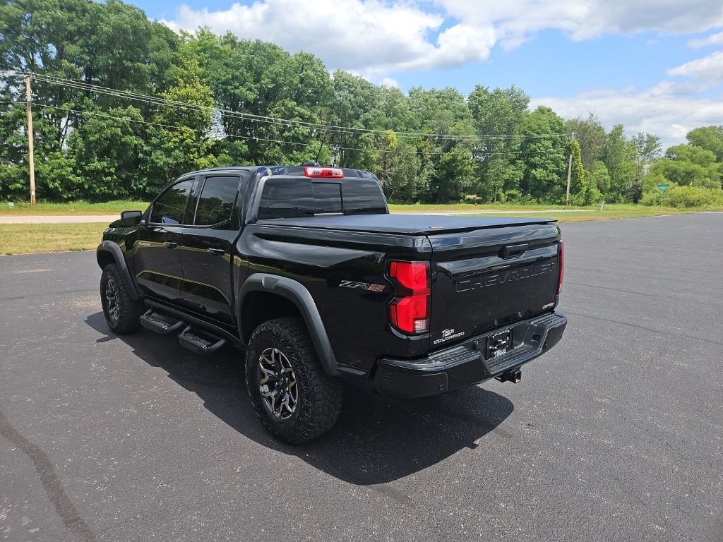 Used 2025 Chevrolet Colorado ZR2 w/ Technology Package AWD/4WD image 5