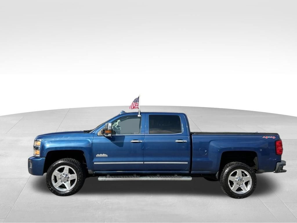 Used 2015 Chevrolet Silverado 2500 High Country w/ High Country Premium Package AWD/4WD image 2