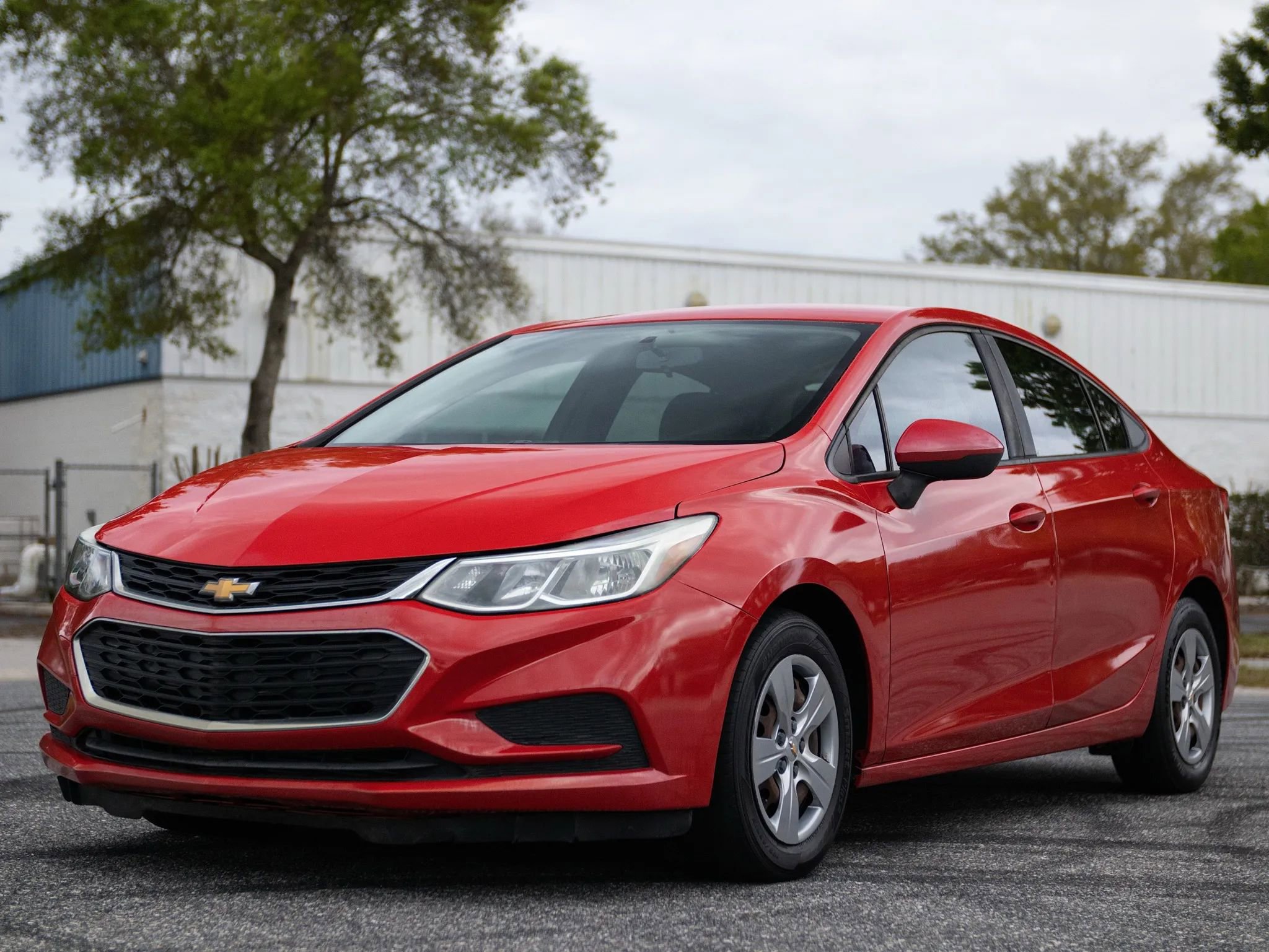 Used 2018 Chevrolet Cruze LS FWD image 4