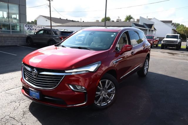 Used 2023 Buick Enclave Essence w/ Experience Buick Package AWD/4WD image 1